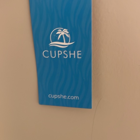 Cupshe Rib Colorblock V-Neck Top & Extra Cheeky Bikini Set - Picture 3 of 7